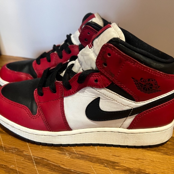 Jordan Mid 1 5Y - Picture 2 of 5